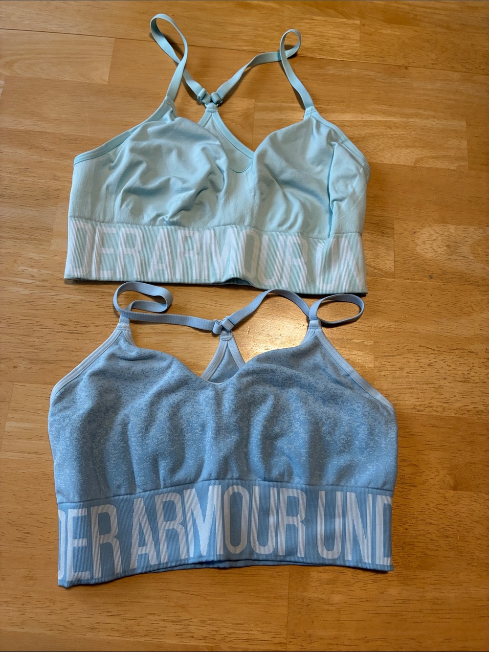 Bundle of two under Armour sports broth